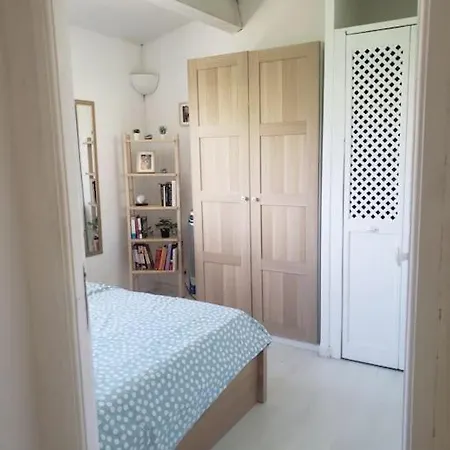 Petite Maison Climatisee A 2 Pas De La Mer *