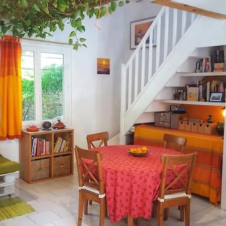 Petite Maison Climatisee A 2 Pas De La Mer * Six-Fours-les-Plages